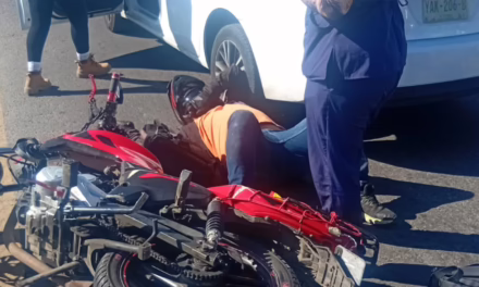 Motociclista lesionado en el Puente de Macuiltépec,