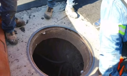 Reparan registro dañado en la Xalapa-Veracruz, a la altura de la UX