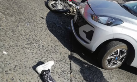 Nuevo accidente en Xalapa: Motociclista herido en la Avenida 20 de Noviembre
