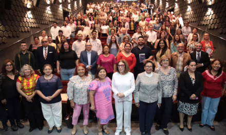 SECVER concluye con éxito dos días de reflexión con Sabina Berman