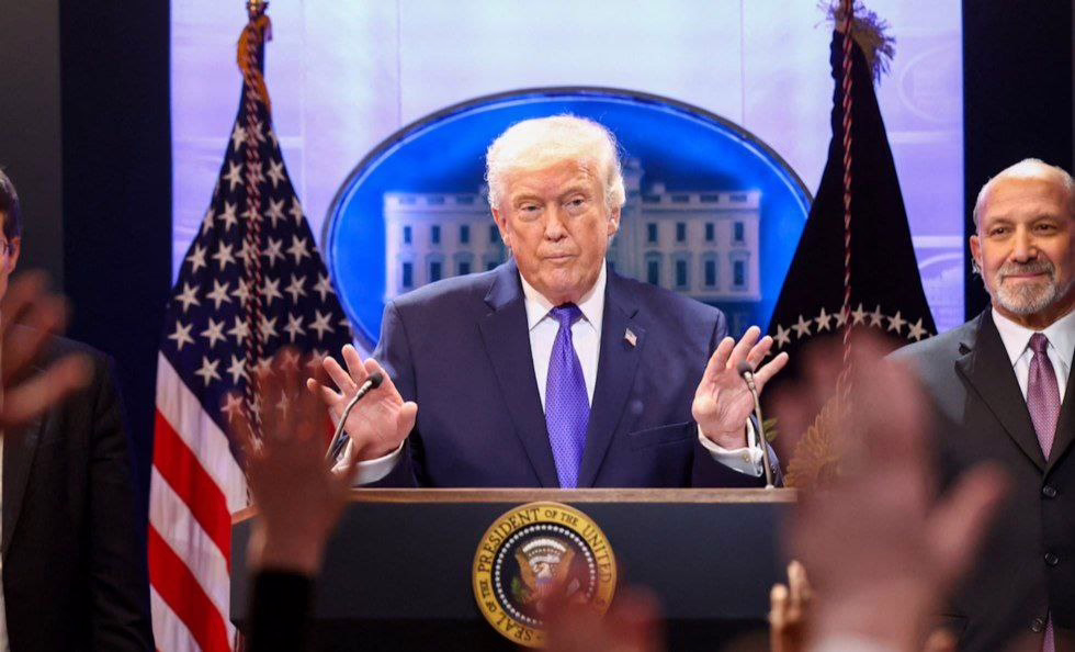 Trump Firma Arancel Global 10% Tras Fallo Corte