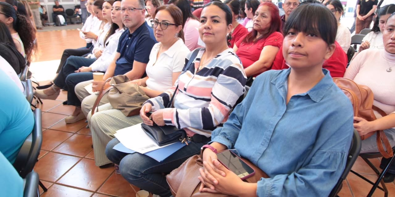 En cinco meses SEV mejoró 3 mil 110 escuelas con mobiliario, equipo y pintura