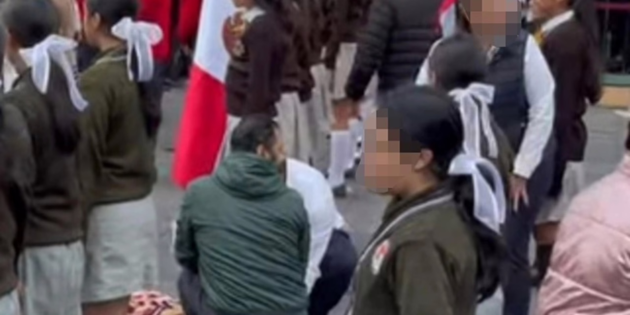 Se desmayan más de 10 estudiantes durante ceremonia del Día de la Bandera en Xalapa