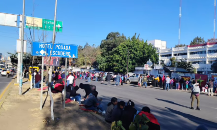Al menos 10 bloqueos se reportan en Oaxaca este lunes