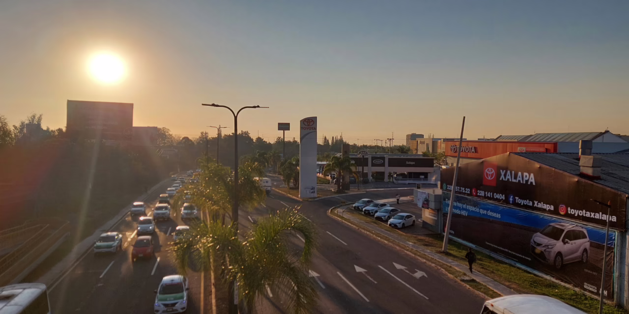 Persistirá ambiente caluroso, posibilidad de algunas lluvias en la zona montañosa