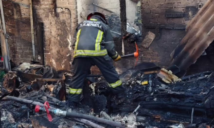 Por fuego ocasionado por fogata, fallecen madre e hijo en Tlanepantla