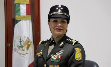 Por primera vez en la historia del Ejército Mexicano, una mujer ha alcanzado el grado de General de Brigada