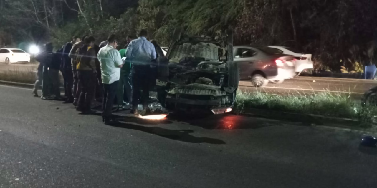 Volcadura en la Xalapa-Coatepec moviliza a cuerpos de emergencia esta noche
