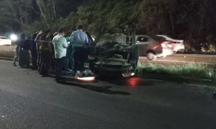 Volcadura en la Xalapa-Coatepec moviliza a cuerpos de emergencia esta noche