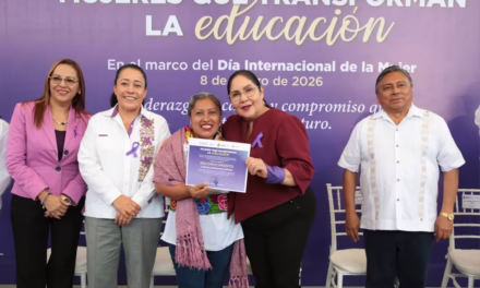 Reconoce SEV a 34 trabajadoras por transformar la educación en Veracruz