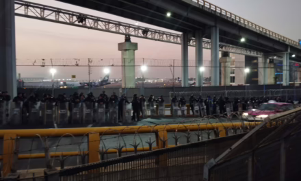 Taxistas del AICM bloquearán los accesos de las Terminales 1 y 2 del aeropuerto