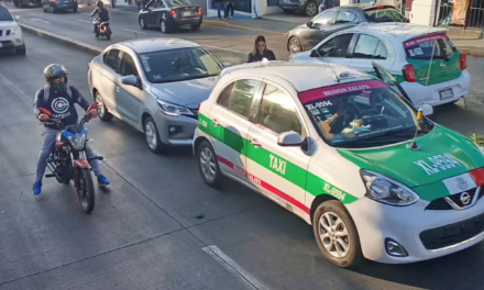 Percance vial sobre la avenida Rébsamen genera caos vehicular esta mañana