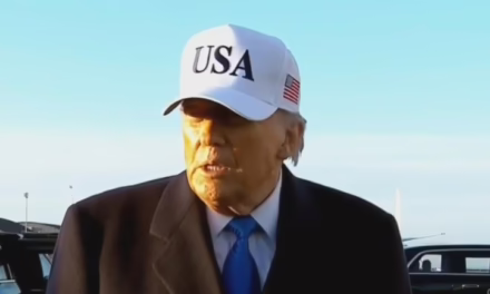 TRUMP INFORMA BOMBARDEOS CONTRA OBJETIVOS MILITARES EN LA ISLA DE KHARG