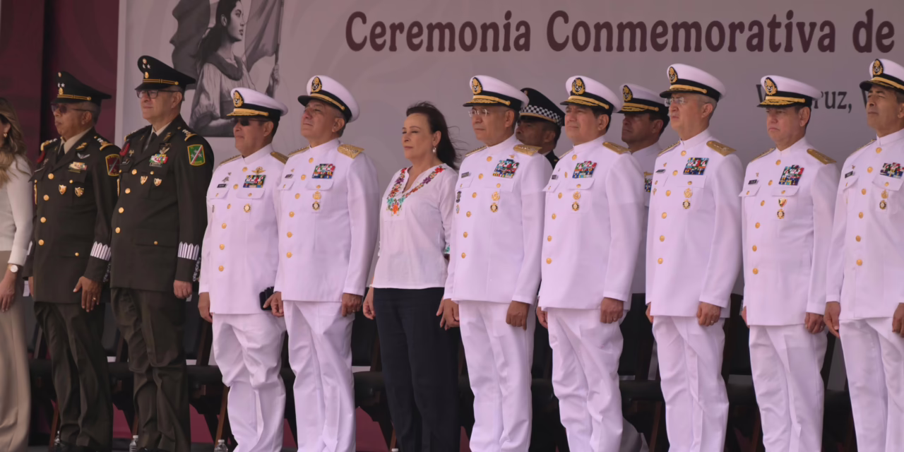 Veracruz honra a la Aviación Naval por un siglo de servicio a la nación