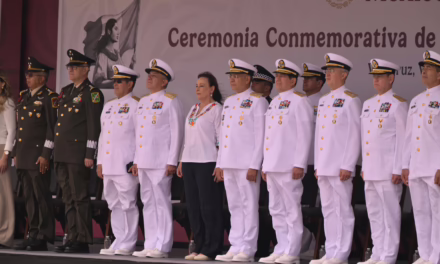 Veracruz honra a la Aviación Naval por un siglo de servicio a la nación