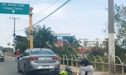 Video: Conductor avienta vehículo a motociclista en Circuito Presidentes