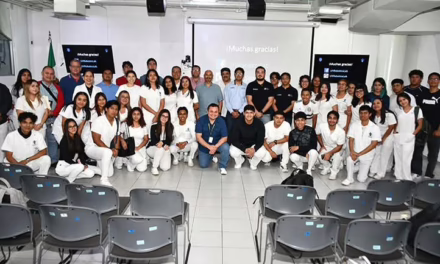 IA debe utilizarse con conocimiento, criterio y creatividad: Decano UV