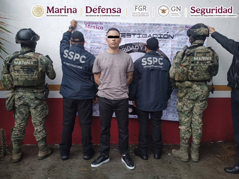 García Harfuch, informó la detención en la Ciudad de México de Juan Carlos “N”, alias “Lobo Menor”, líder de “Los Lobos”, con presencia en Ecuador.