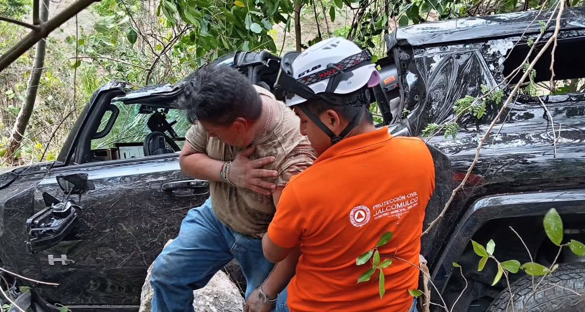 Accidente en la ruta Jalcomulco-Apazapan deja un lesionado y cuantiosos daños