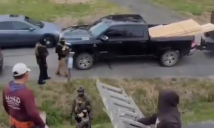 Vídeo: Mujer contrata migrantes pero llamó al ICE para evitar pagar 10 mil dólares