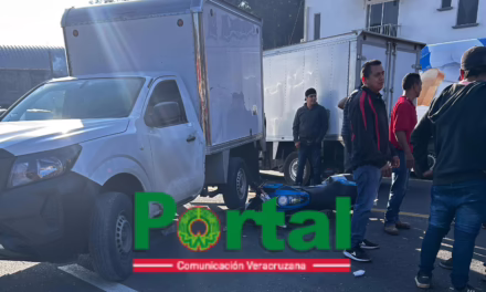 Accidente en la carretera Perote-Xalapa deja un motociclista lesionado