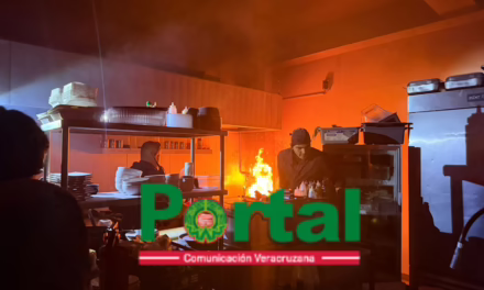 Susto en Plaza Monte Magno: Policías sofocan conato de incendio en local de comida