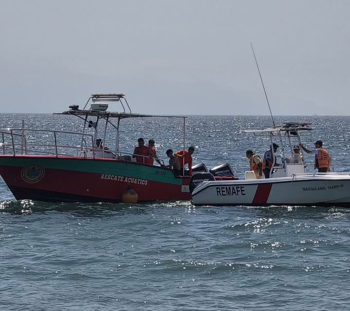 Tragedia en Puerto Vallarta: Joven tapatío fallece tras falla en paracaídas