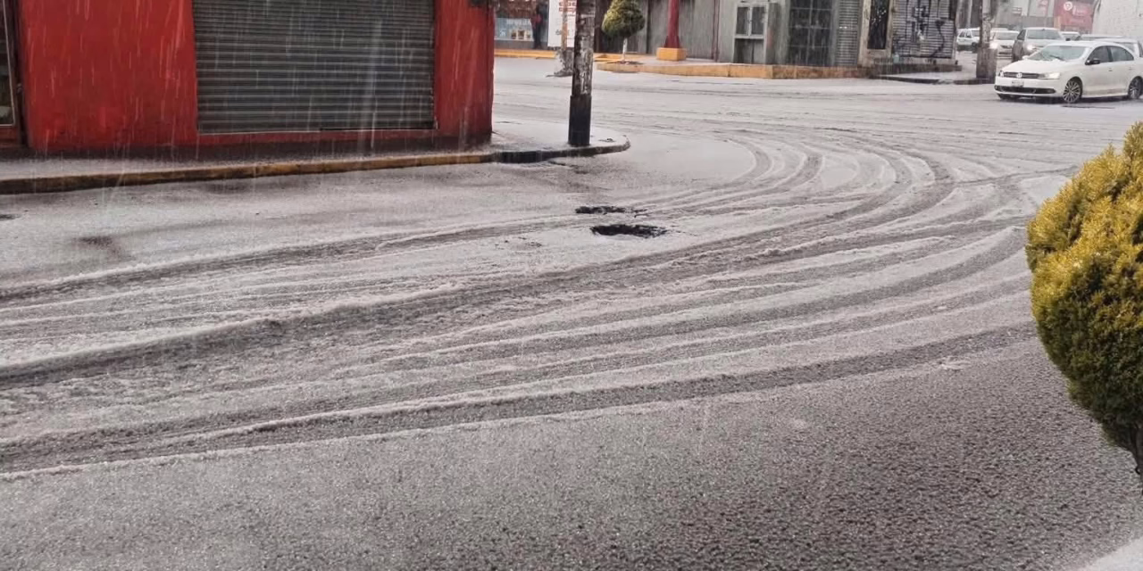 Lluvia con granizo sorprende a Toluca