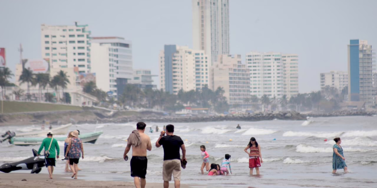 Con playas limpias, Veracruz espera alta afluencia turística este fin de semana