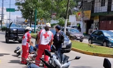 Motociclista lesionado en la avenida Rébsamen