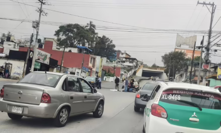 Motociclista lesionado en la zona de Jardínes de Xalapa