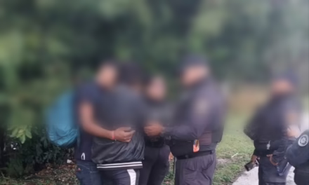 Mujer se desvanece en la carretera Veracruz-Xalapa, a la altura del hotel Fiesta Inn