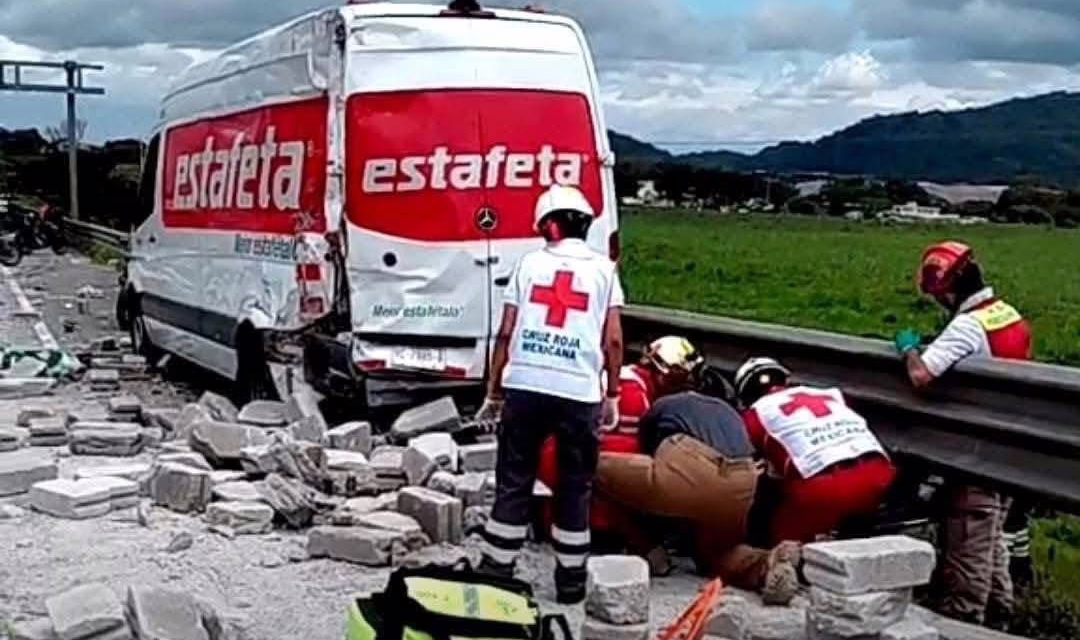 ACCIDENTE VIAL ANTES DEL TRÉBOL DE AMATLÁN DEJA UN FALLECIDO