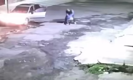 Video:Padre abandona a menor en Tlalpan, Ciudad de México