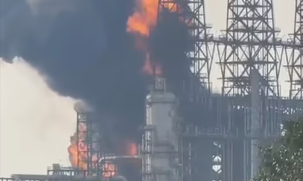 Vídeo:Incendio en bodega de la Refinería Olmeca en  Tabasco