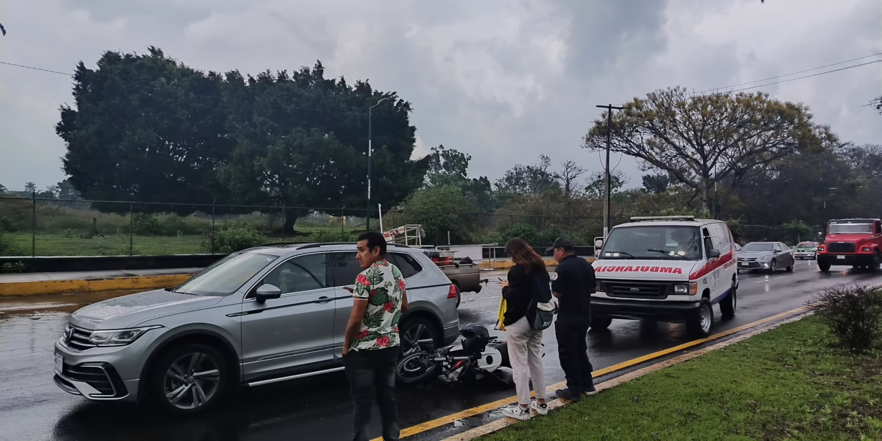Motociclista herido tras accidente frente a Sam’s Club