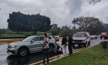 Motociclista herido tras accidente frente a Sam’s Club