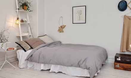 ¿Por qué no deberías pegar tu cama a la pared?