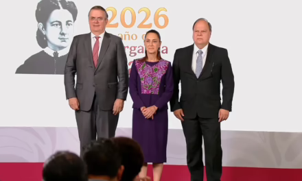 Empresa electrónica Flex invertirá mil millones de dólares en México para manufactura tecnológica