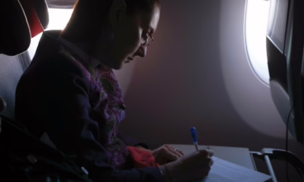 Claudia Sheinbaum llega a Madrid rumbo a cumbre en Barcelona