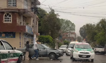 Tarde de percances viales en Xalapa: dos accidentes