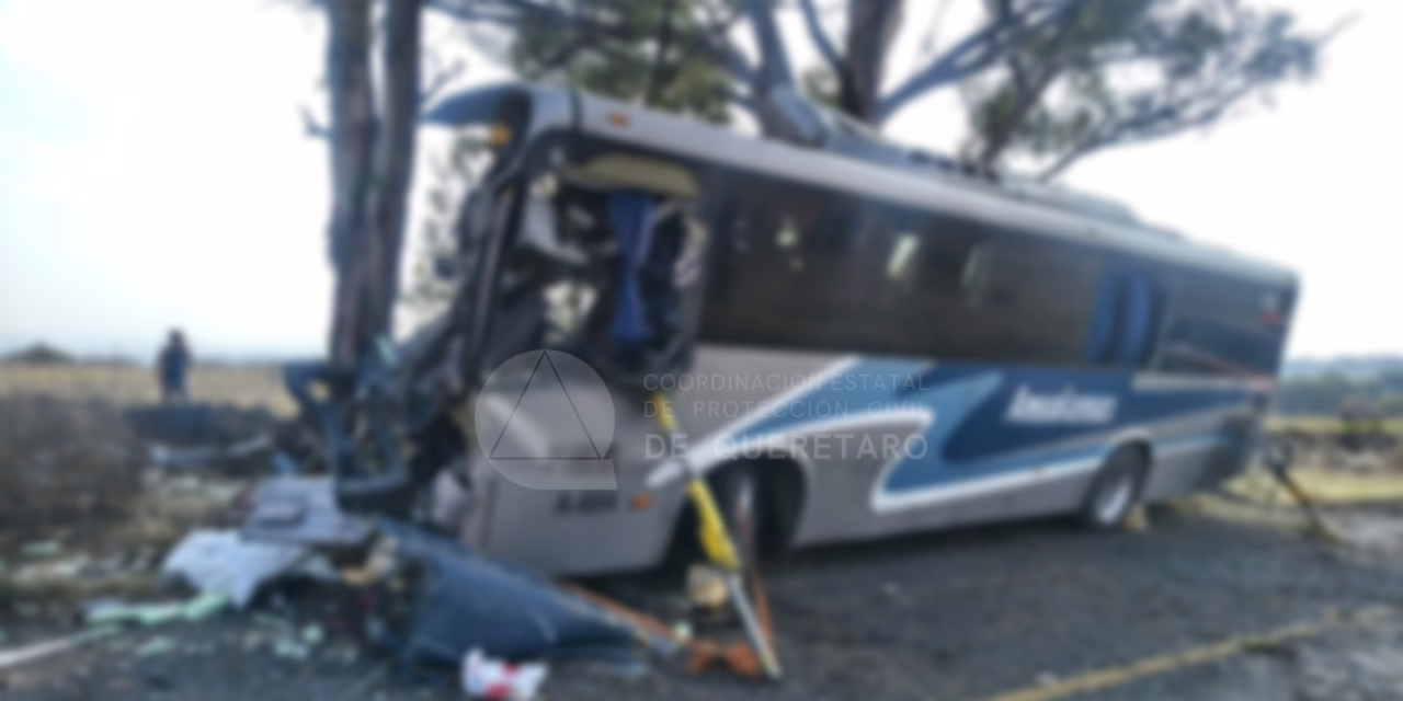 Accidente de autobús en Amealco deja al menos 9 personas muertas: