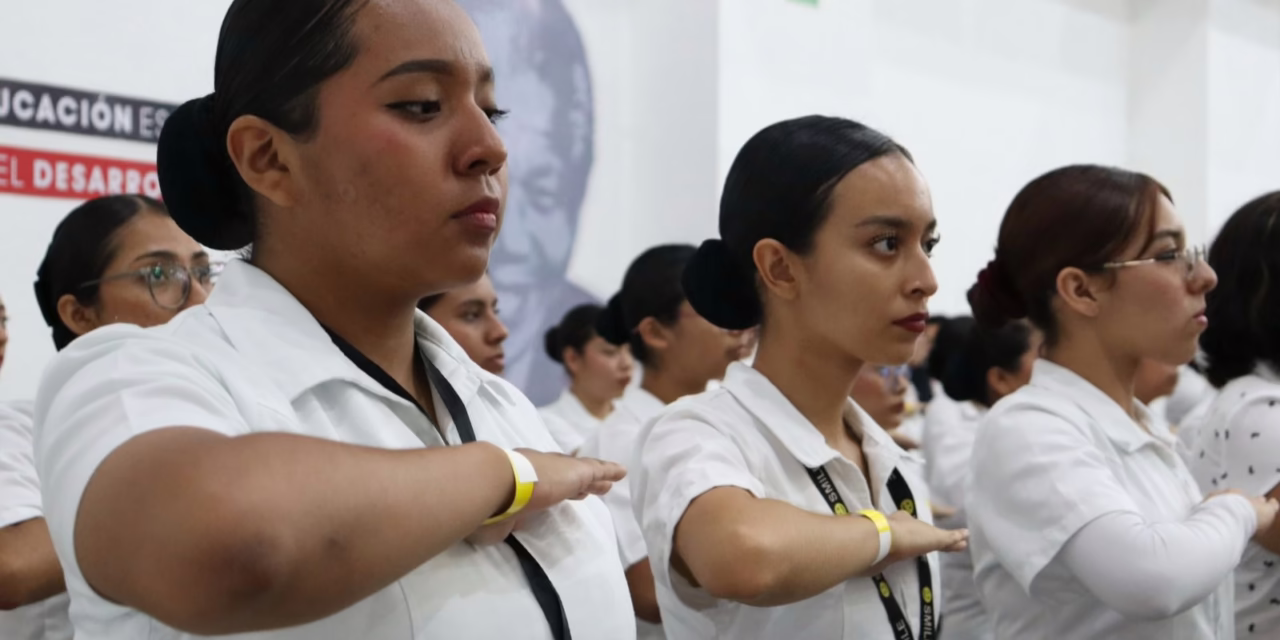 Valida Gobierno Federal actualización de plan de estudios de la Escuela de Enfermería de Coatepec