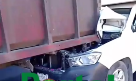 Impacto por alcance en la autopista Veracruz-Cardel: camioneta choca contra tractocamión