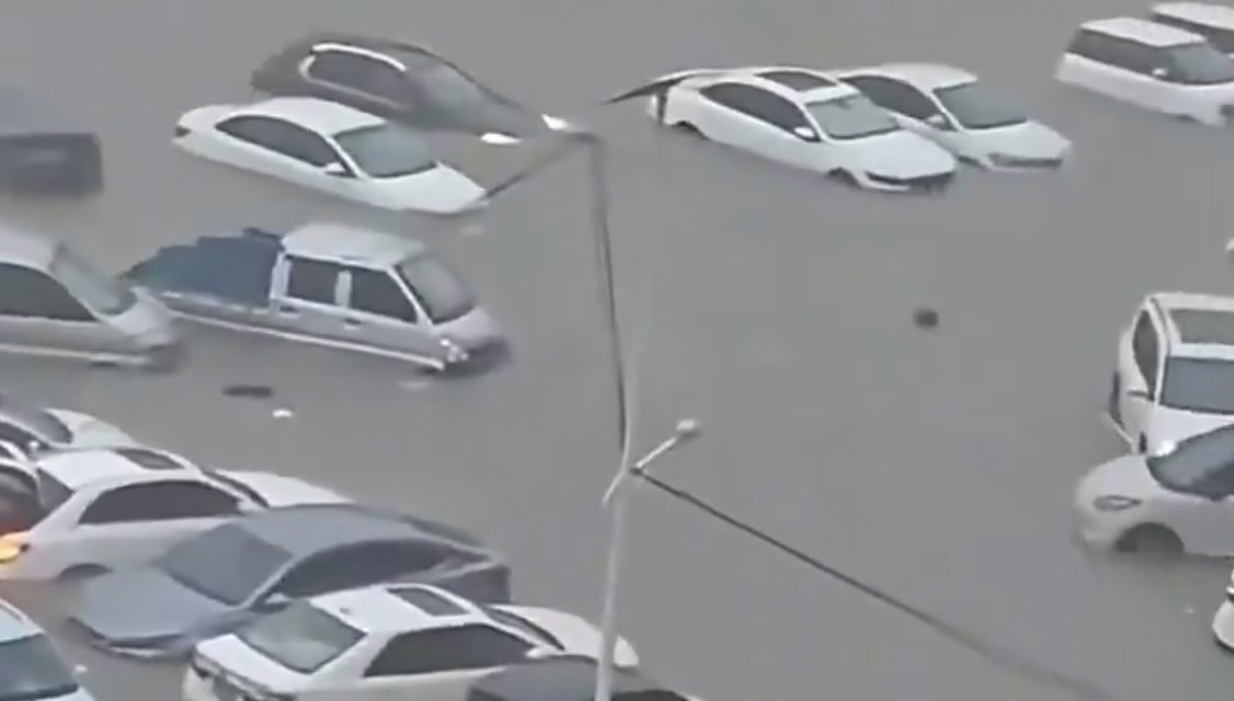 Video: Fuertes lluvias provocan graves inundaciones en el sur de China