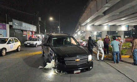 Impacta motocicleta y quería darse a la fuga en la Av. Lázaro Cárdenas
