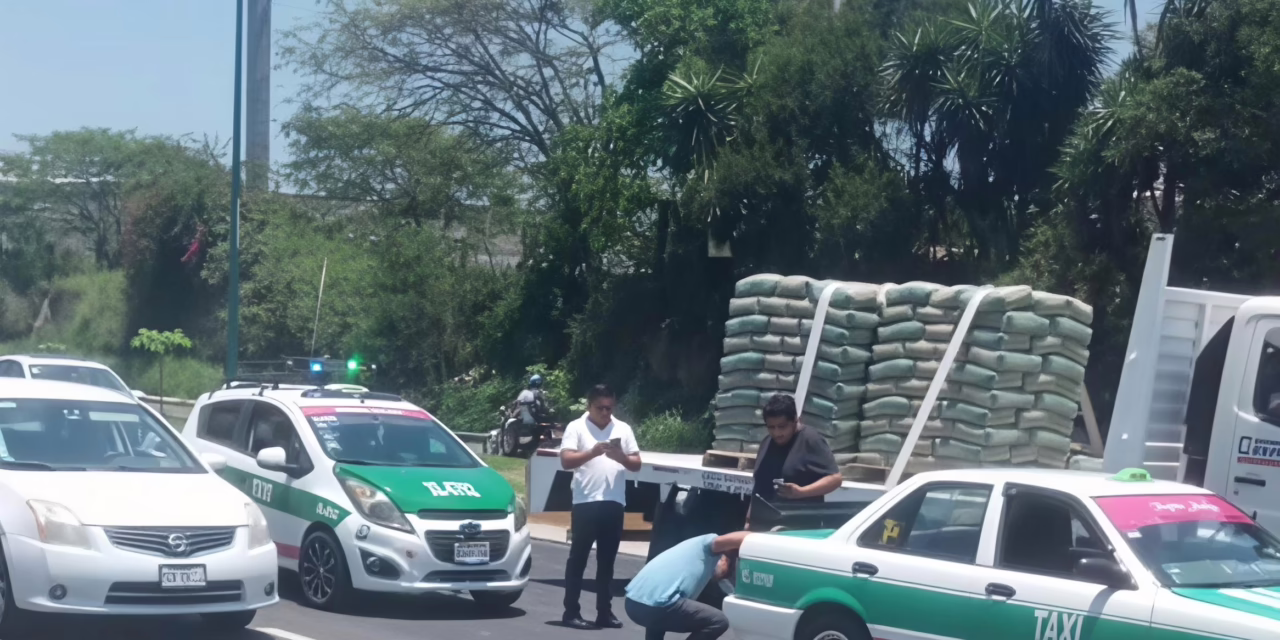 Percance vial sobre la Xalapa-Veracruz, a la altura de Las Trancas 