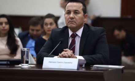 La Fiscalía General del Estado de Sinaloa informó que el Lic. Dámaso Castro Zaavedra presentó solicitud de licencia