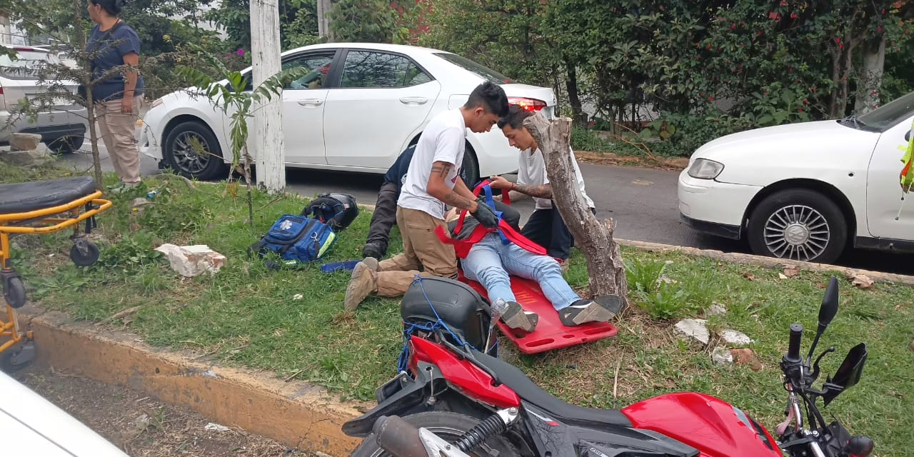 ​Camioneta impacta a repartidor cerca del campo de la 21 de Marzo