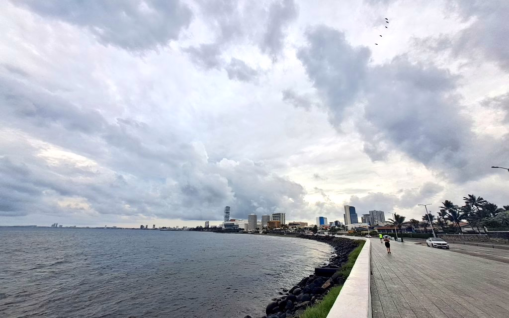 Se esperan lluvias moderadas a muy fuertes con tormentas, concentrados en la zona norte y en las regiones montañosas
